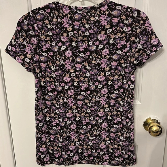 Urban Coco Women’s (S) Purple Floral Crewneck Short Sleeve Pullover T shirt - Picture 2 of 6